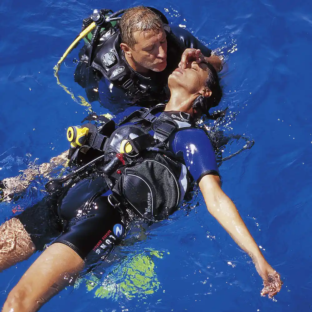 Курс PADI Rescue Diver в The Wave Diving Center — фото 2