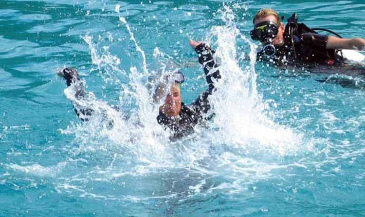 Курс PADI Rescue Diver в The Wave Diving Center — фото 3